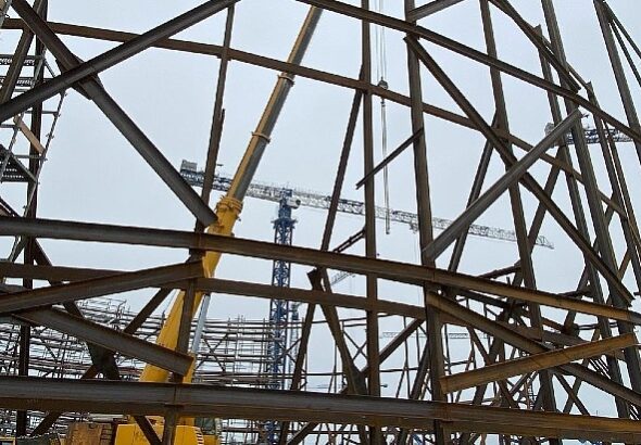 На ЛАЭС начали собирать двойную защиту седьмого энергоблока