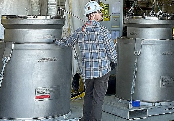 США начали использовать новую систему для перевозки радиоактивных отходов