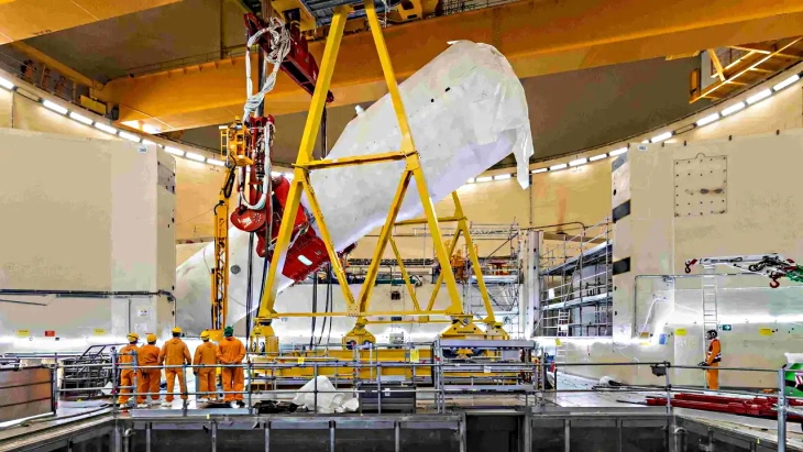 9d5f0bfff33a8d71473a40e40a5b32d7