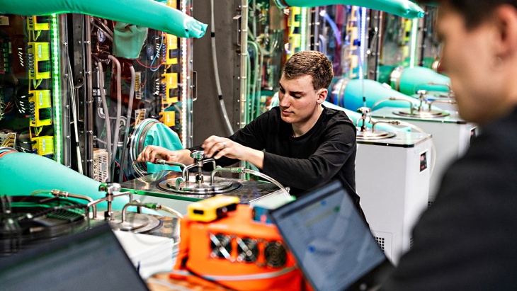 e806e321d92731a3fdf31e7fa82e52dc