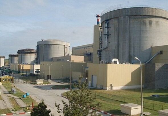 98aa61e4dcfaf5b6dd25057f2e663606