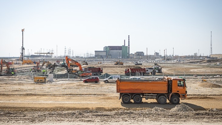 e09d405c8258972bc2d6988676390385